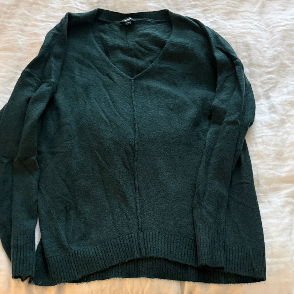 Women's V-Neck Sweater - Dark Green